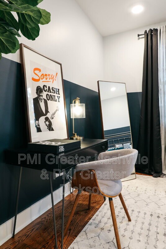 Photo - 11 N Hill St