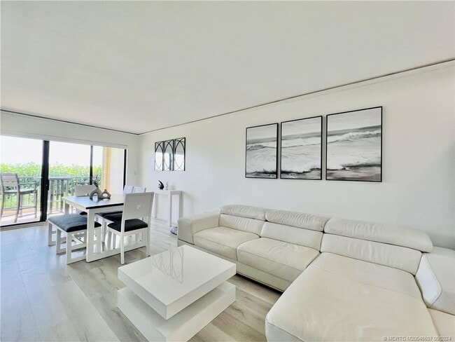 Photo - 10044 S Ocean Dr Unidad 205