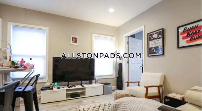 Photo - 77 Linden St Unit 2