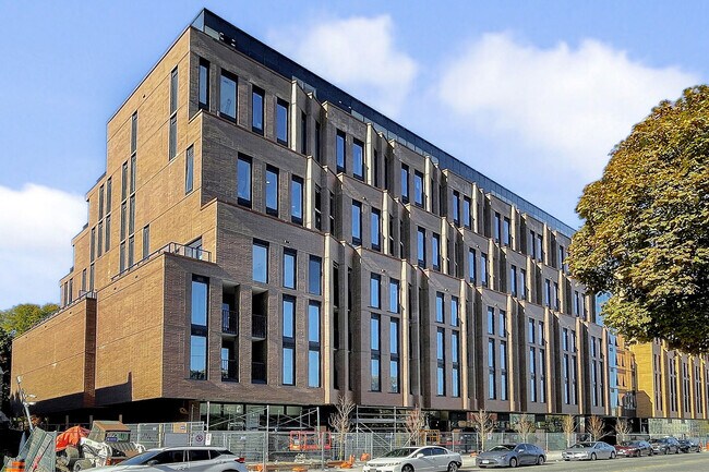 Photo - 1720 Bayview Ave