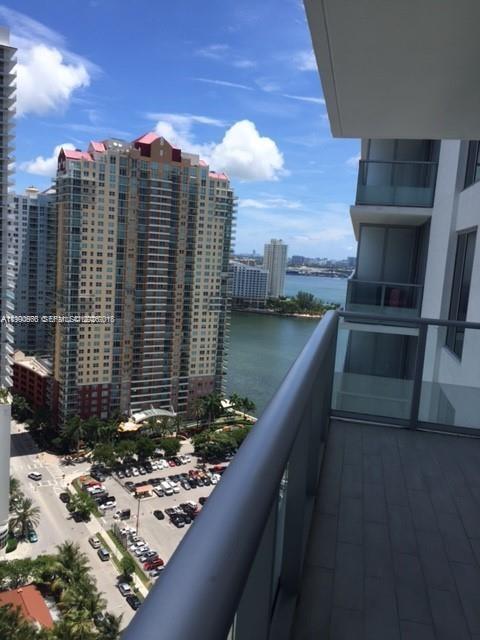 Photo - 1300 Brickell Bay Dr Unidad 2500
