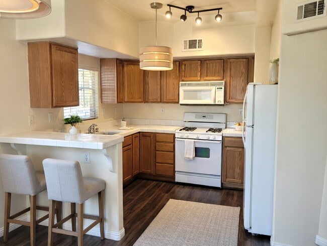 Kitchen - 520 Arrowhead Trl Unit 512