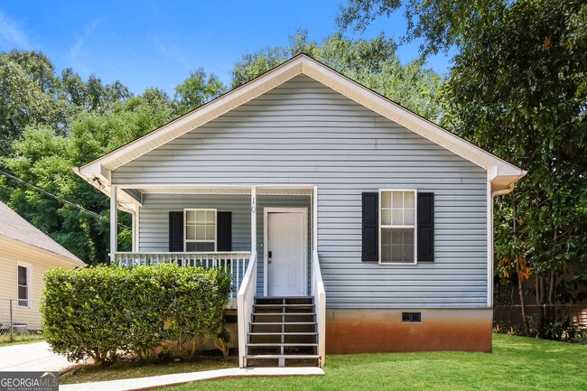 Building Photo - 10 Summit St