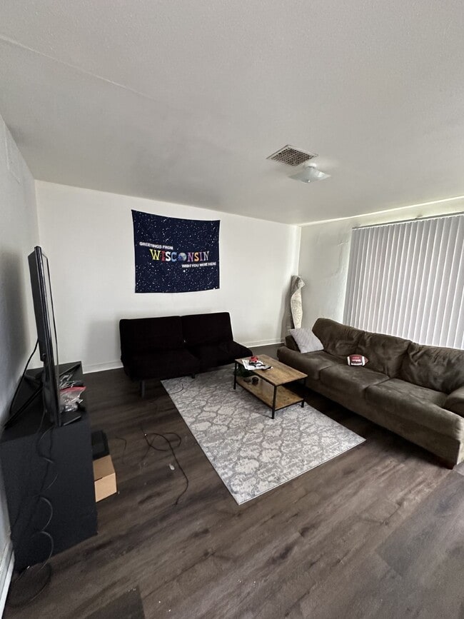 Photo - 4 Bed 1 Bath near UWEC, Water Street, and ...