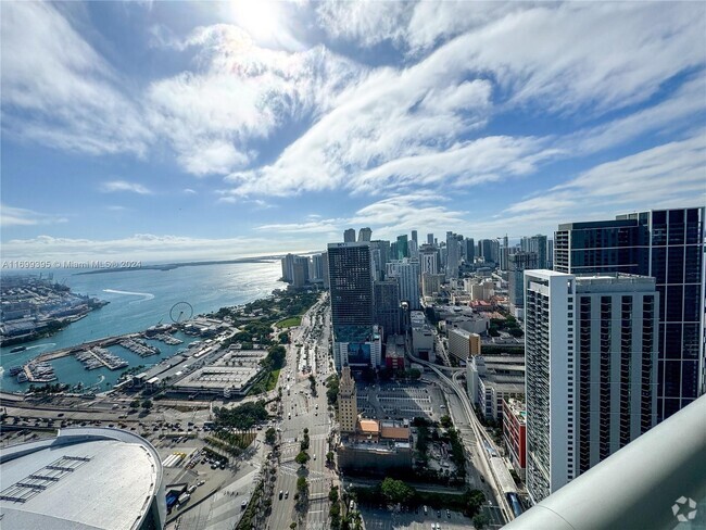 Building Photo - 888 Biscayne Blvd Unit 5504 Rental