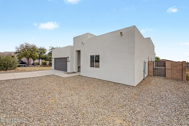 Photo - 208 S Montgomery Pl