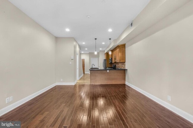 Building Photo - 2050 Frankford Ave Unit F Rental