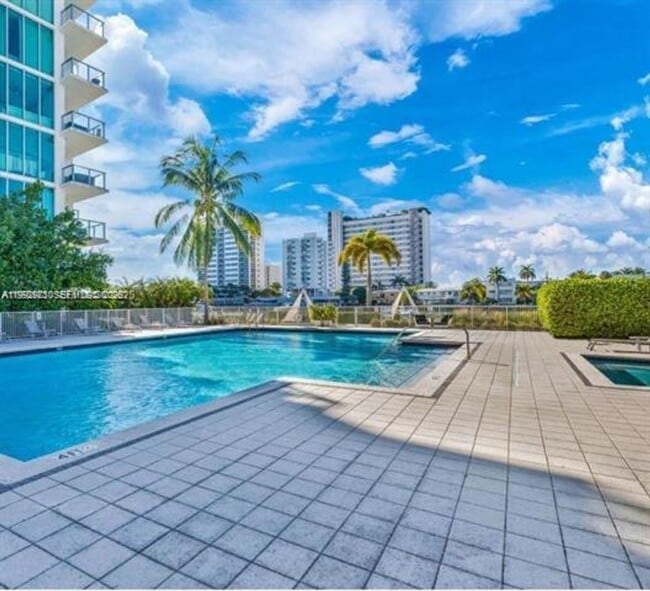 Photo - 7930 East Dr Unidad 7930 East Dr # DR # 707