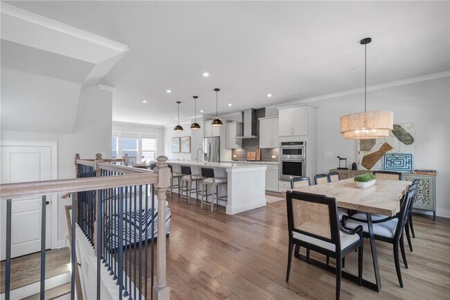 Photo - 2143 Burnside Dr NW