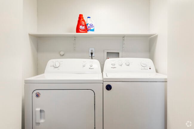 A3R 1 BR, 1 BA - 757SF