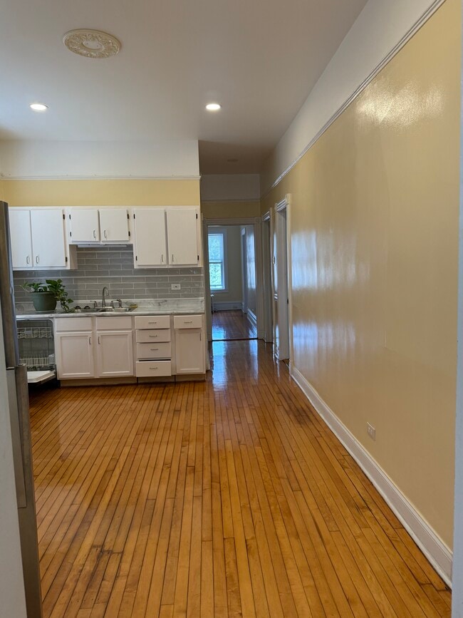 Photo - 2419 N Fairfield Ave Apartments Unit 2