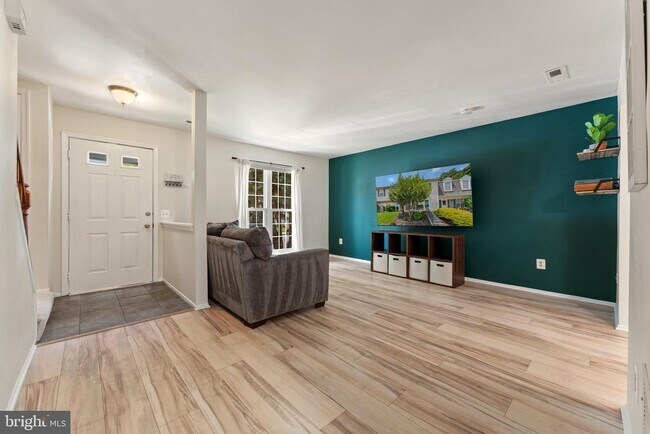 Photo - 7656 Stana Ct