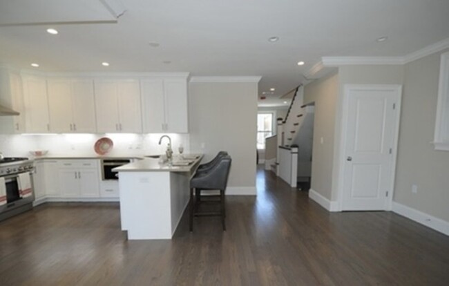 Photo - 152 M St Apartment Unit 2