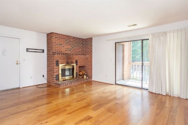 Photo - Turtle Creek Condo for rent- walking distance to Stonefield Shopping & enjoy the pool soon! Unit 5