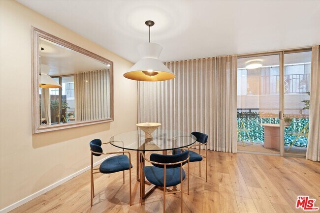 7270 Hillside Ave Unit 208