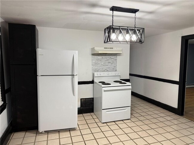 Photo - 121 Central Ave