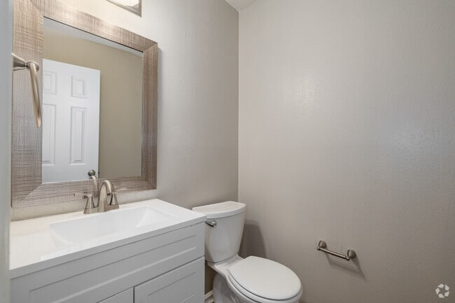 3BR, 2.5BA - 1,700SF - Bathroom