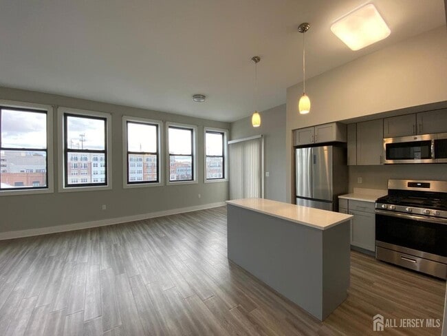 Photo - 22 Center St Unidad 302