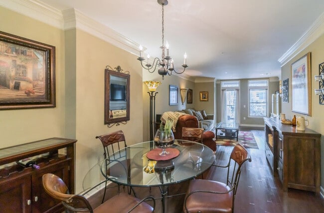 Photo - 3334 Peachtree Rd NE Unit 313