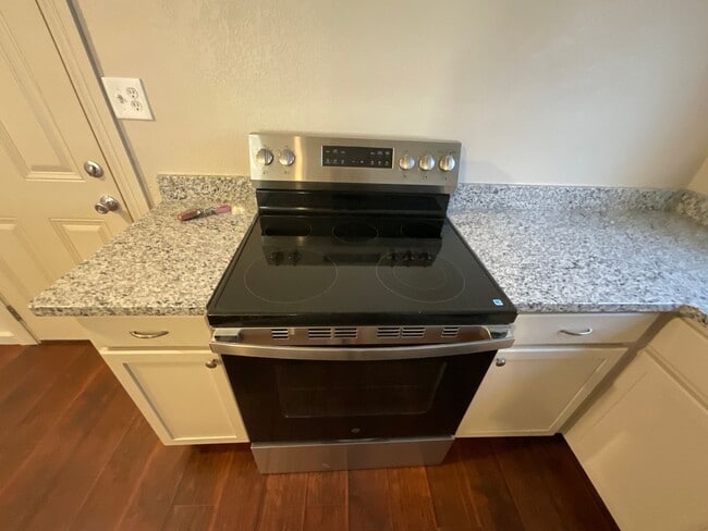 Photo - 2328 SW 30th St