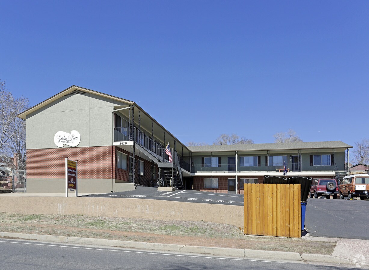 Photo - Garden Plaza Apartments