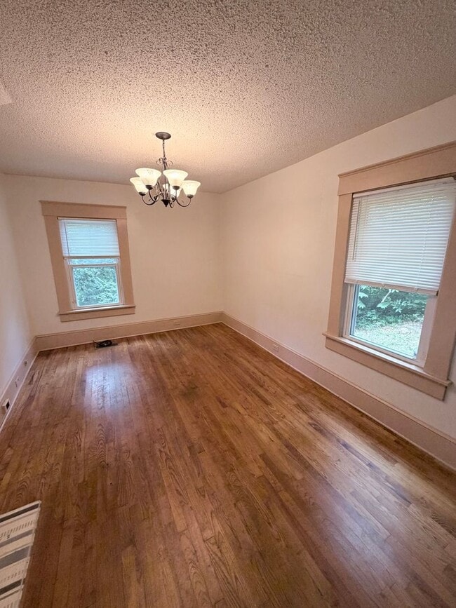 Photo - Available Now! River Arts District. 2 bedrooms/1 bathroom