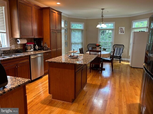 Photo - 202 Martins Ln