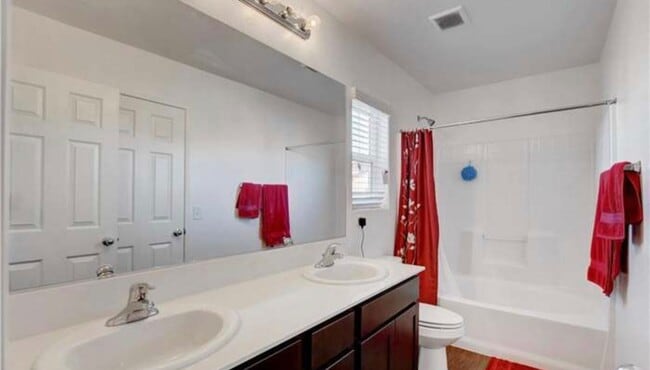 Photo - 4 Bed 3 Bath