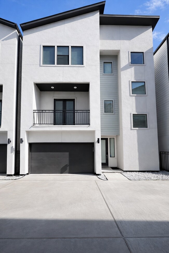 Building Photo - 10806 Warwana Rd Unit C