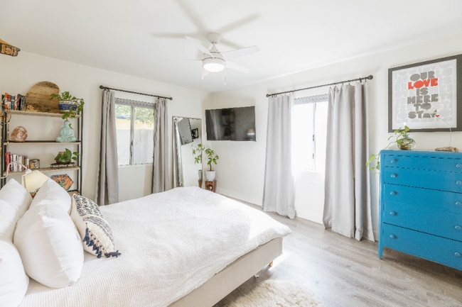 Photo - 1326 W Roma Ave