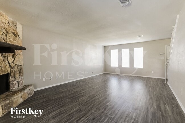 Photo - 3303 Sycamore Springs Dr