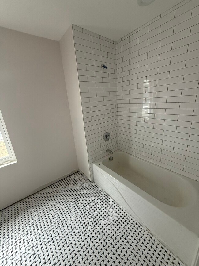 Photo - 3842 N Newcastle Ave