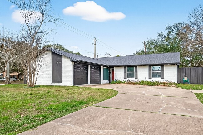 Building Photo - 9670 Judalon Ln