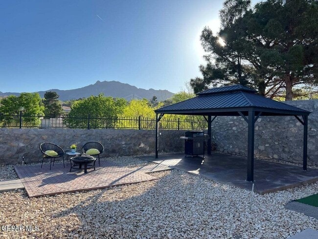 Photo - 6417 Los Robles Dr