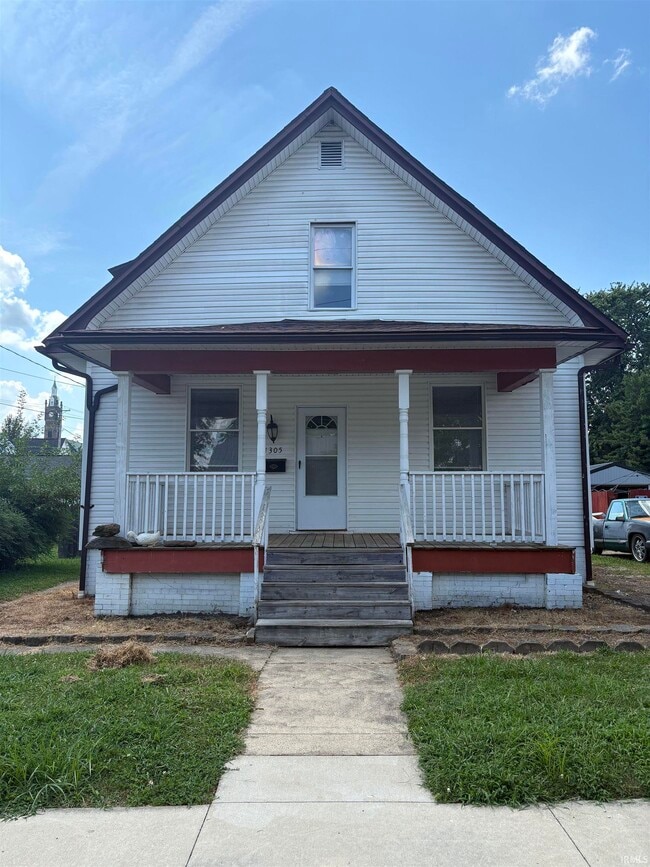Building Photo - 1305 Mill St Rental