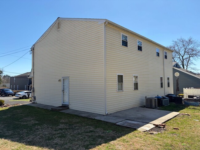 Photo - Renovated 3 Bed Twin Home for Rent