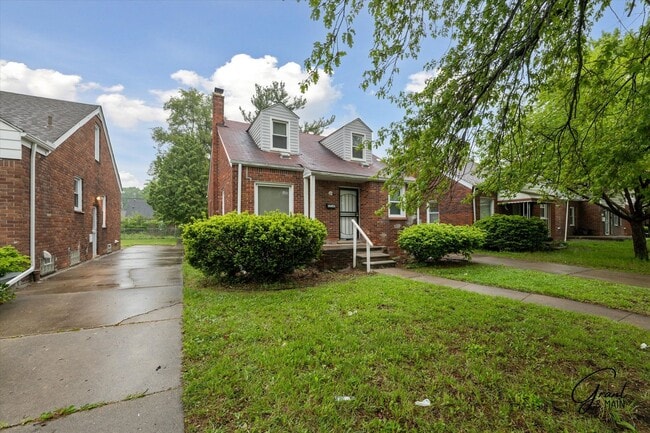 $1300 3 bedroom bungalow - $1300 3 bedroom bungalow House