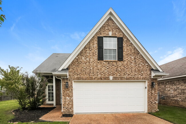 Building Photo - 10218 Cottage Oaks Cove