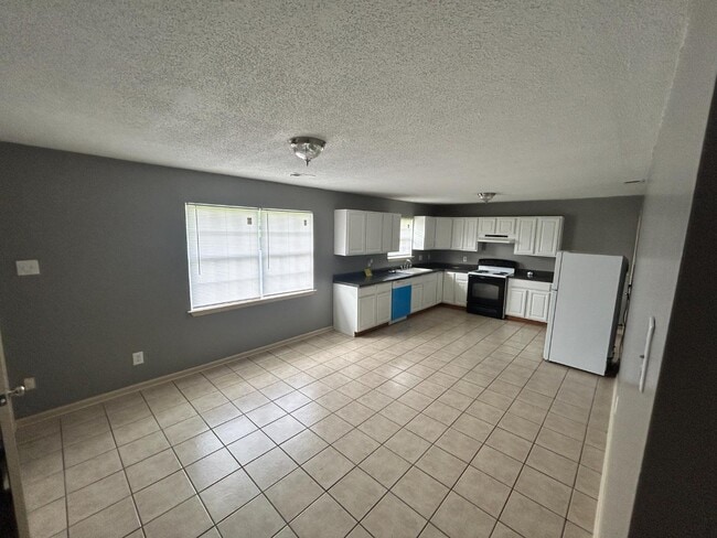 Building Photo - 206 Lynn Cir Rental