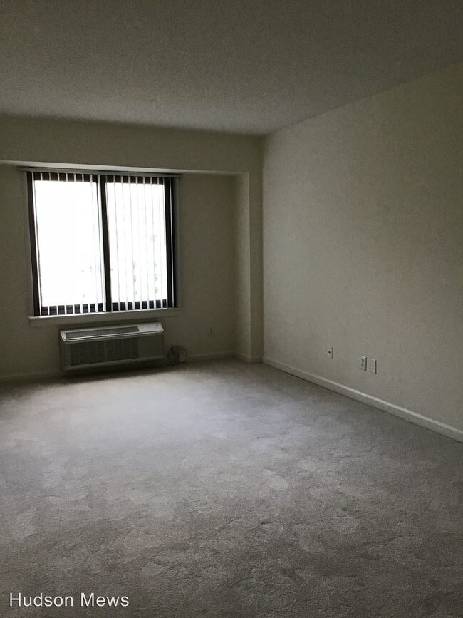 Photo - 8000 River Rd