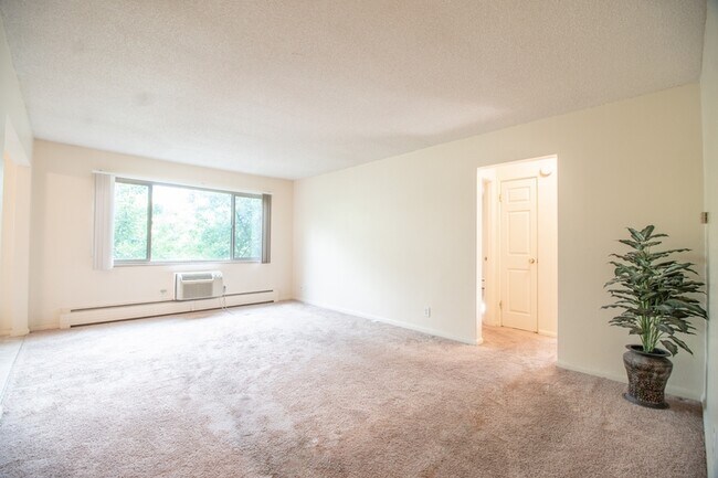 Photo - 5798 S Gallup St