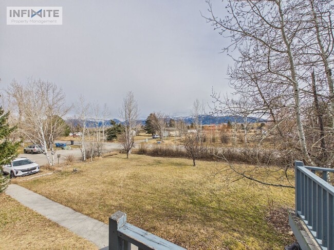 Photo - 3 Bedroom off East Valley Center!