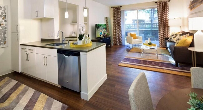 Building Photo - 1257 Lakeside Dr Unit ID1280501P Rental