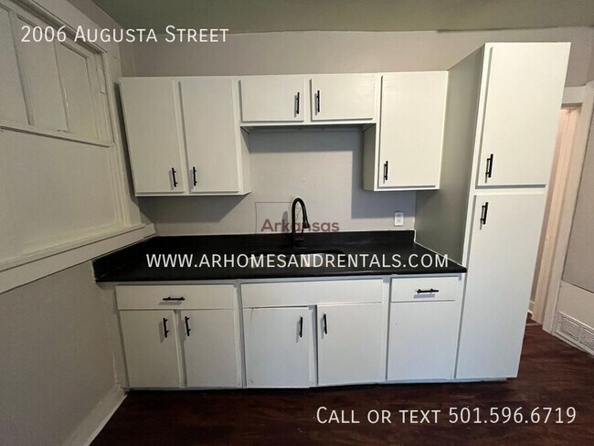 Photo - 2006 Augusta St