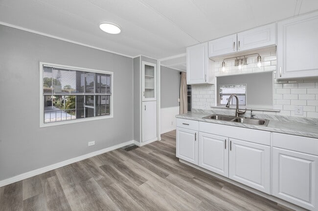 Photo - 7001 142nd Ave N