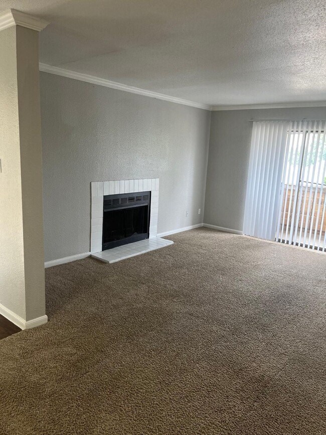 Building Photo - 9255 W Sam Houston Pkwy S Unit 416