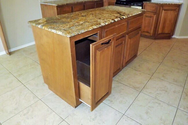 Photo - Available Now! Yukon Schools!