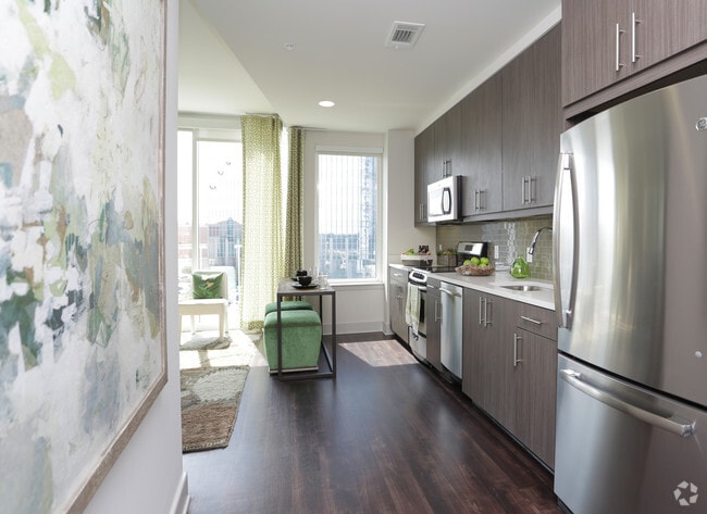 kitchen - 1BR, 1BA - 606 SF
