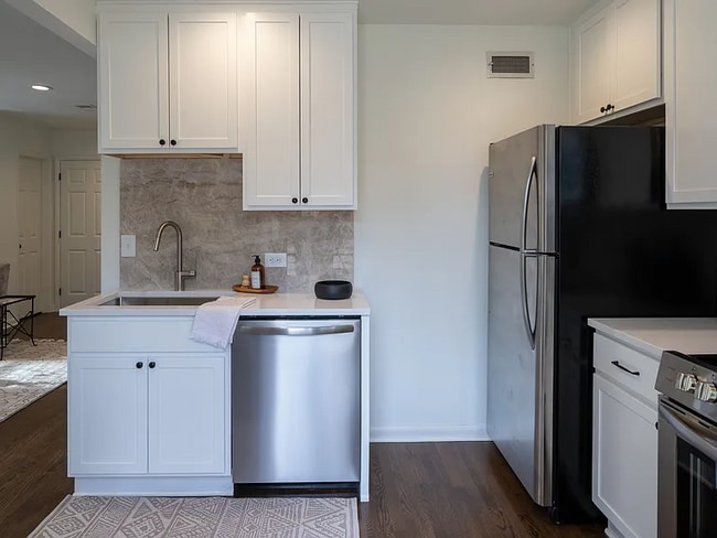 Photo - 205 Leake Ave Unit B