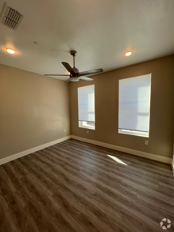 Building Photo - 405 Richlands way Unit 101 Rental